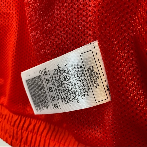 Adidas Originals Unisex Adicolor 3D Trefoil 3-Stripes Track Jacket in Active Red - Picture 13 of 15